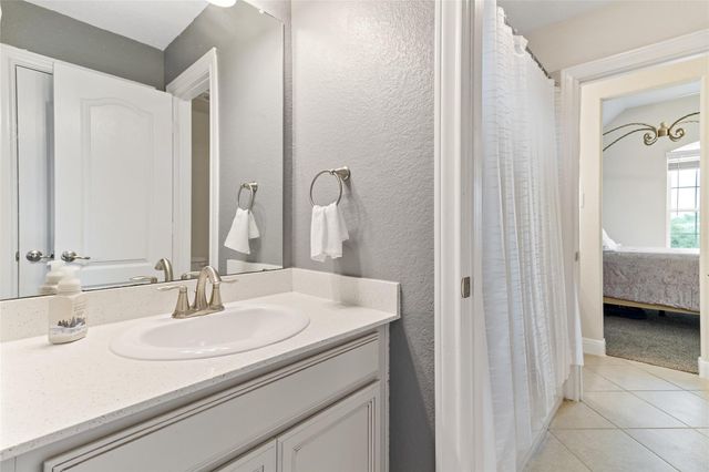 308 Bentside Place, Clute, TX 77531