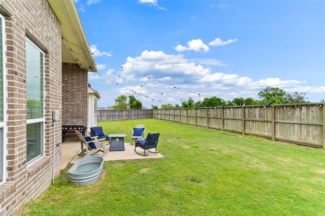 308 Bentside Place, Clute, TX 77531