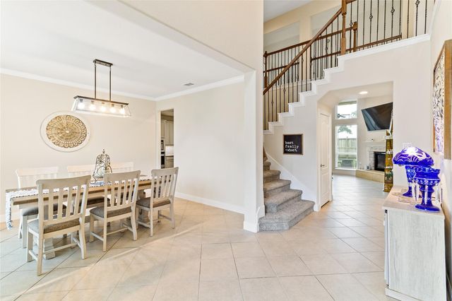 308 Bentside Place, Clute, TX 77531