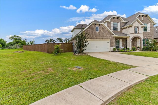 308 Bentside Place, Clute, TX 77531