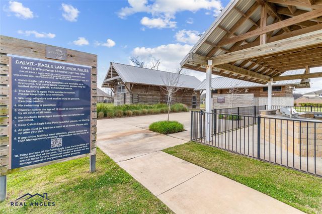 308 Bentside Place, Clute, TX 77531