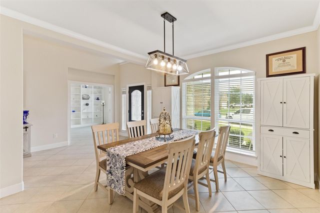 308 Bentside Place, Clute, TX 77531