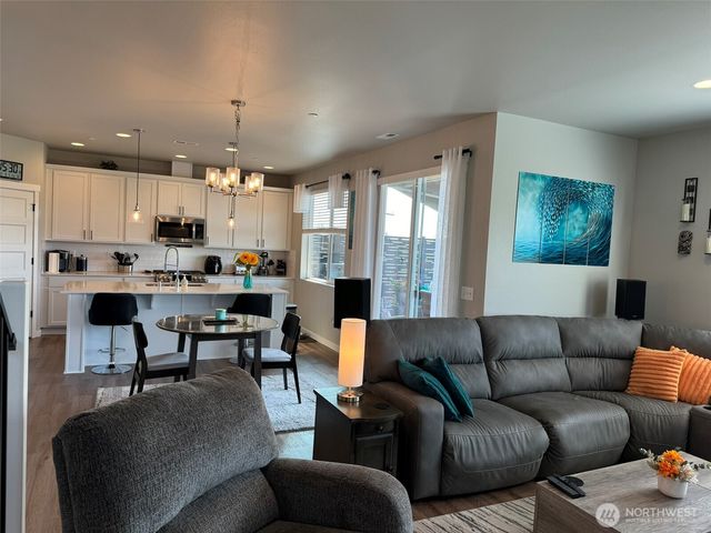 9410 76th Avenue NE, Marysville, WA 98270