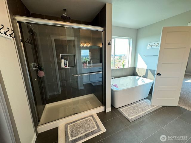 9410 76th Avenue NE, Marysville, WA 98270