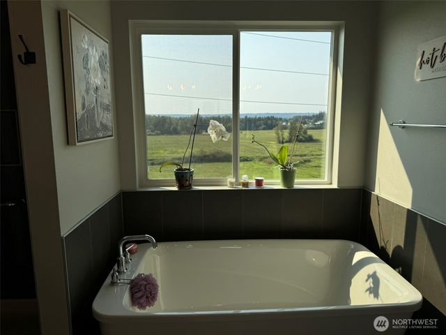 9410 76th Avenue NE, Marysville, WA 98270