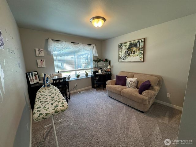 9410 76th Avenue NE, Marysville, WA 98270