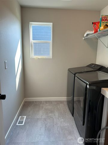 9410 76th Avenue NE, Marysville, WA 98270