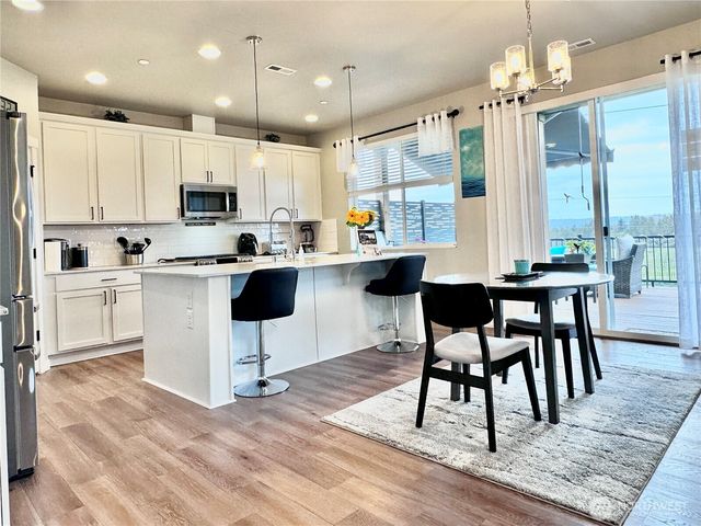 9410 76th Avenue NE, Marysville, WA 98270