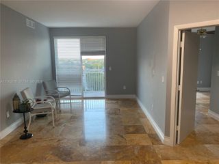7280 SW 90th St 504, Miami, FL 33156