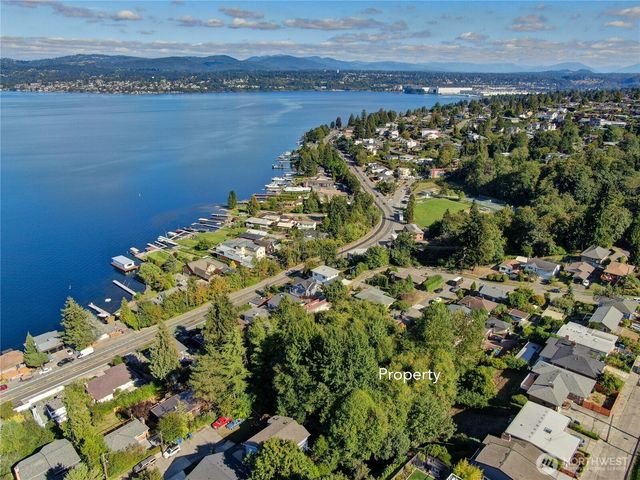 10045 Arrowsmith Avenue S, Seattle, WA 98178