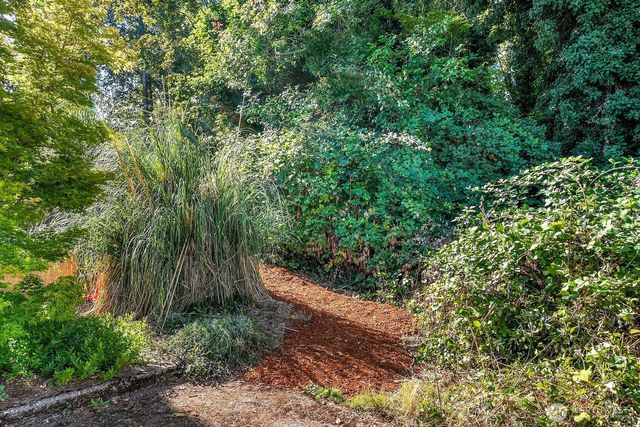 10045 Arrowsmith Avenue S, Seattle, WA 98178