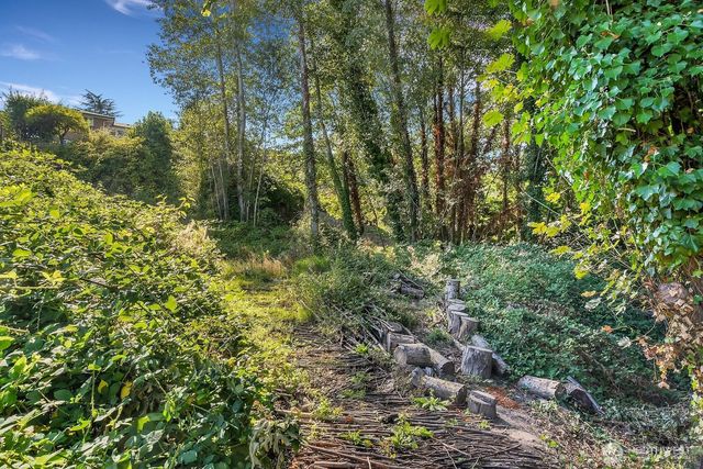 10045 Arrowsmith Avenue S, Seattle, WA 98178