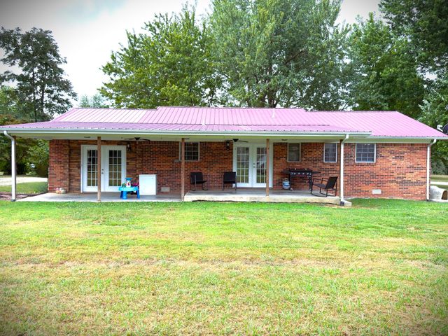 212 Austin Cir, Livingston, TN 38570