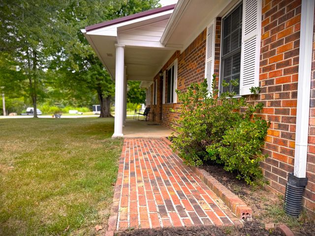 212 Austin Cir, Livingston, TN 38570