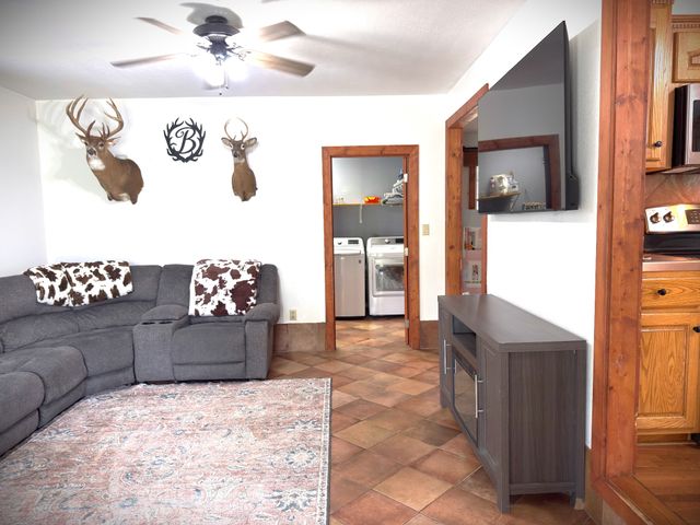 212 Austin Cir, Livingston, TN 38570