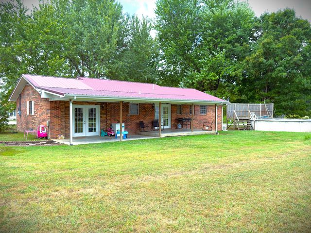 212 Austin Cir, Livingston, TN 38570