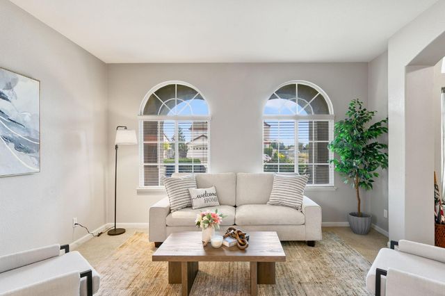 10001 Silver Legend Ct, Sacramento, CA 95829