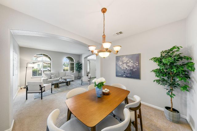 10001 Silver Legend Ct, Sacramento, CA 95829