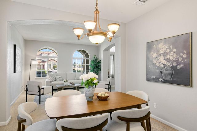 10001 Silver Legend Ct, Sacramento, CA 95829