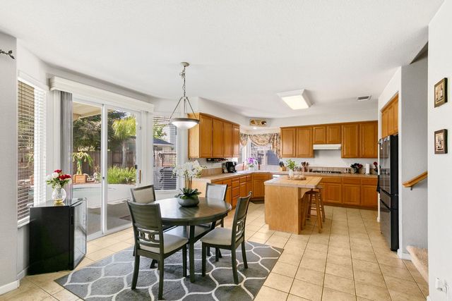 10001 Silver Legend Ct, Sacramento, CA 95829