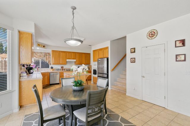10001 Silver Legend Ct, Sacramento, CA 95829