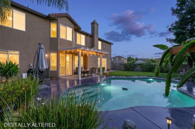 10001 Silver Legend Ct, Sacramento, CA 95829