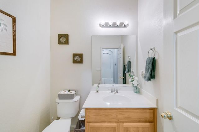 10001 Silver Legend Ct, Sacramento, CA 95829