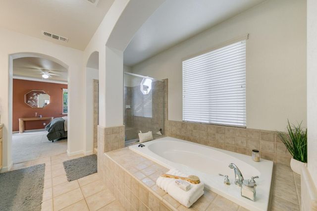 10001 Silver Legend Ct, Sacramento, CA 95829