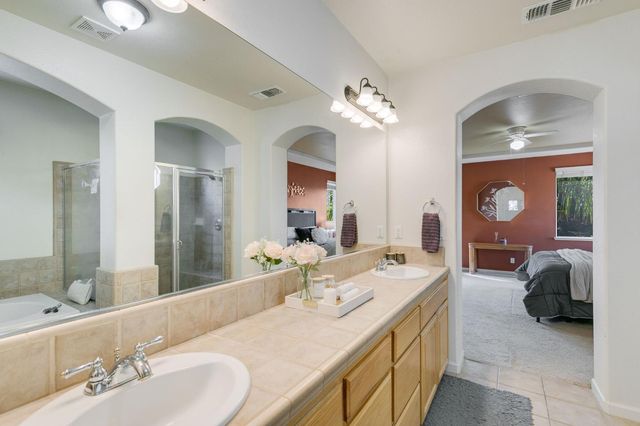 10001 Silver Legend Ct, Sacramento, CA 95829