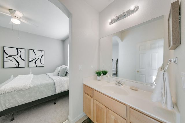 10001 Silver Legend Ct, Sacramento, CA 95829