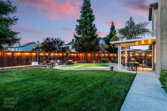 10001 Silver Legend Ct, Sacramento, CA 95829