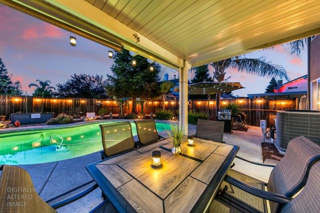 10001 Silver Legend Ct, Sacramento, CA 95829