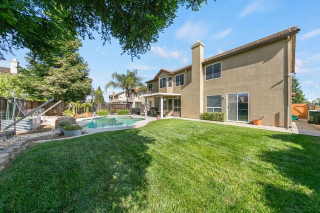 10001 Silver Legend Ct, Sacramento, CA 95829