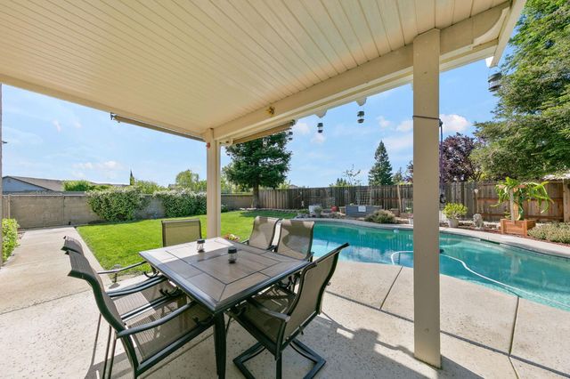 10001 Silver Legend Ct, Sacramento, CA 95829