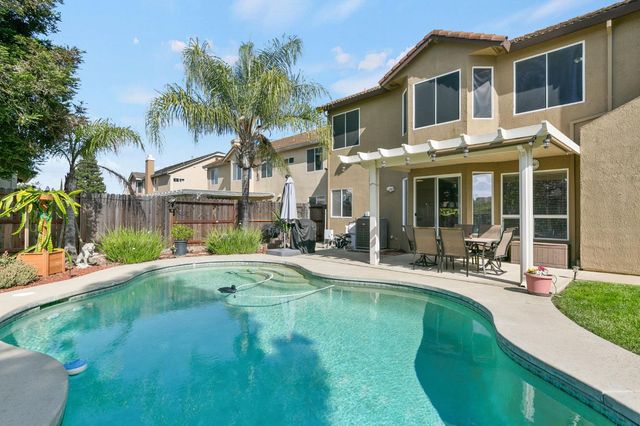 10001 Silver Legend Ct, Sacramento, CA 95829