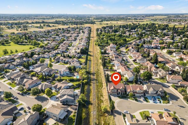10001 Silver Legend Ct, Sacramento, CA 95829