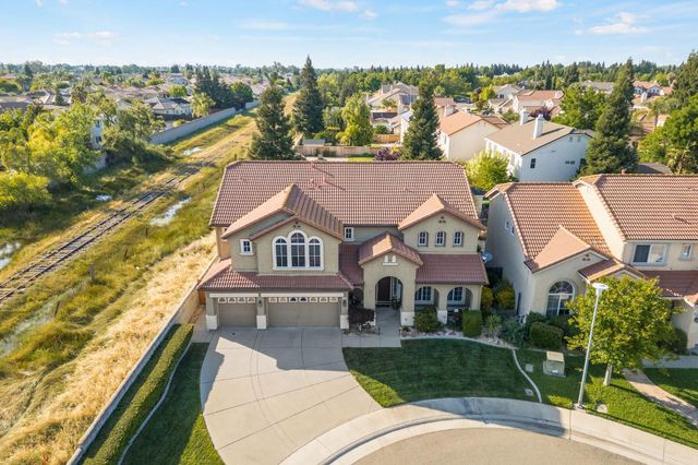 10001 Silver Legend Ct, Sacramento, CA 95829