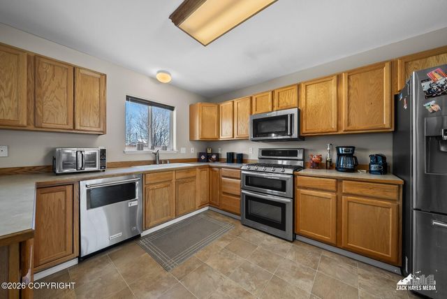 2005 Casey Cusack Loop, Anchorage, AK 99515