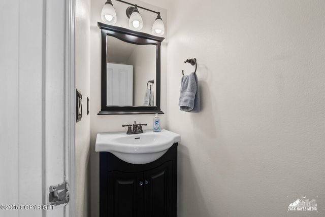 2005 Casey Cusack Loop, Anchorage, AK 99515