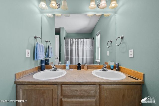 2005 Casey Cusack Loop, Anchorage, AK 99515