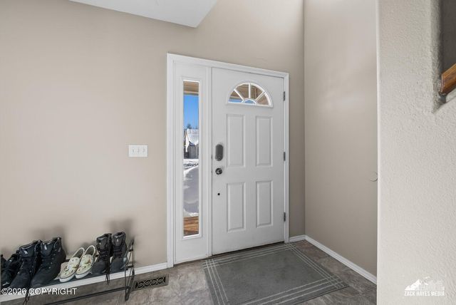 2005 Casey Cusack Loop, Anchorage, AK 99515