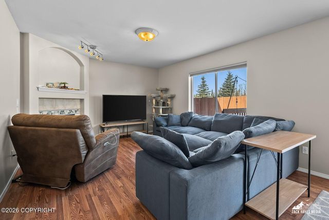 2005 Casey Cusack Loop, Anchorage, AK 99515