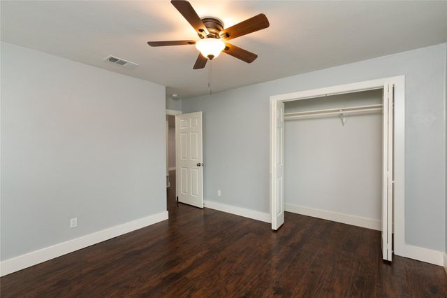 1005 George ST, Taylor, TX 76574