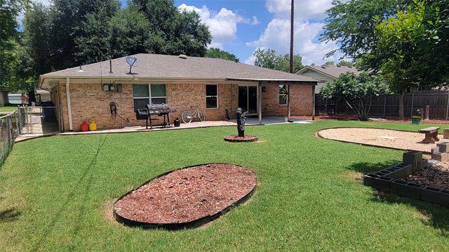 1005 George ST, Taylor, TX 76574