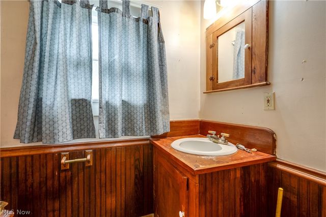 567 Crosby Street, Akron, OH 44302