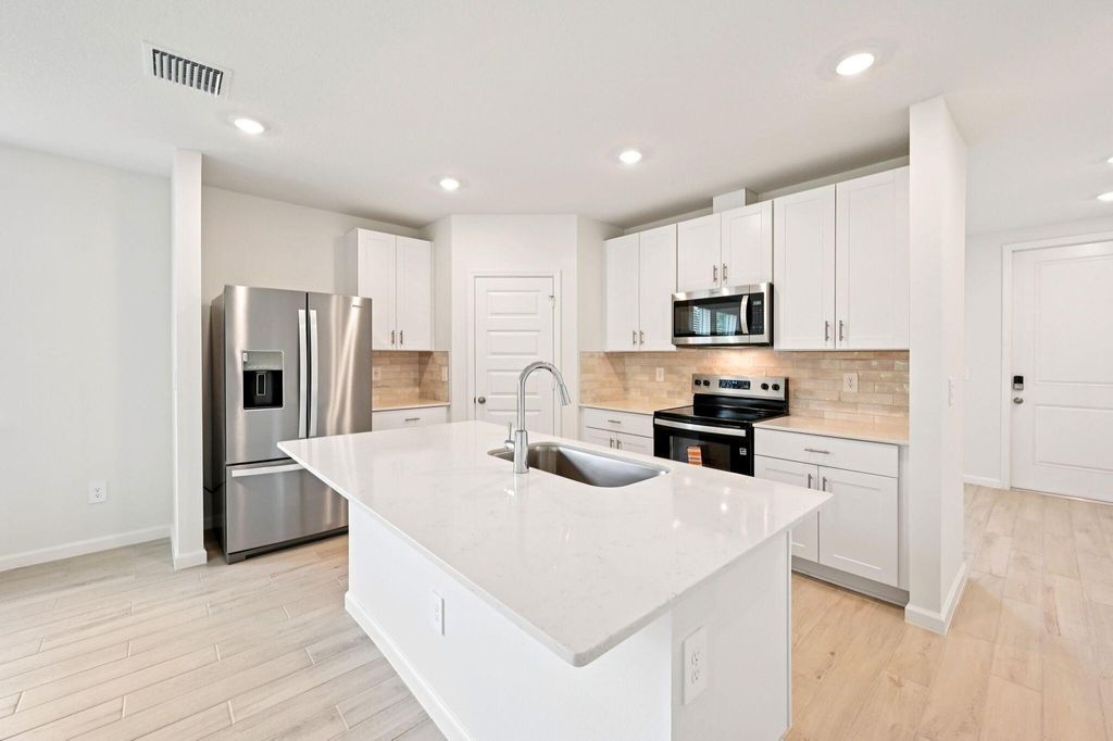 5461 Hampton Park Circle, Vero Beach, FL 32966