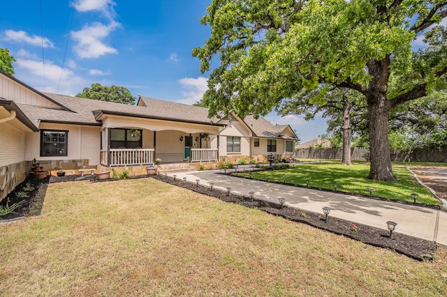 2313 Hickory Creek Road, Denton, TX 76210
