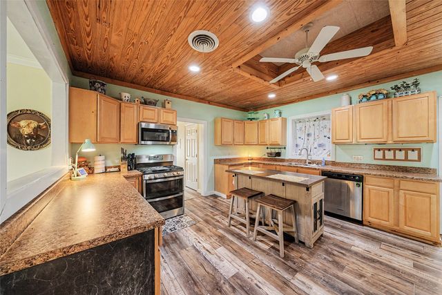 2313 Hickory Creek Road, Denton, TX 76210