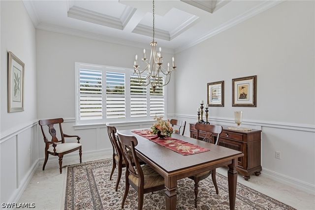 9454 Lagomar CT, Naples, FL 34114