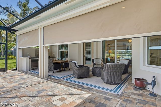9454 Lagomar CT, Naples, FL 34114